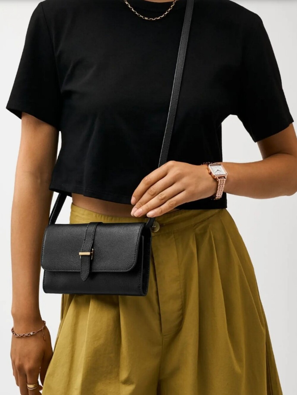 Fossil Emery Black Small Crossbody Leather Snap Flap Wallet Bag